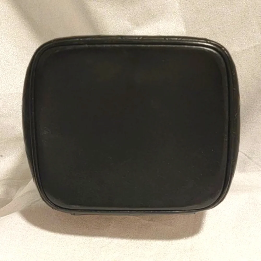 Authentic CHANEL Black Lambskin Leather Vanity Case - Picture 6 of 14